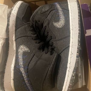 Air Jordon 1 Mid size 8.5
